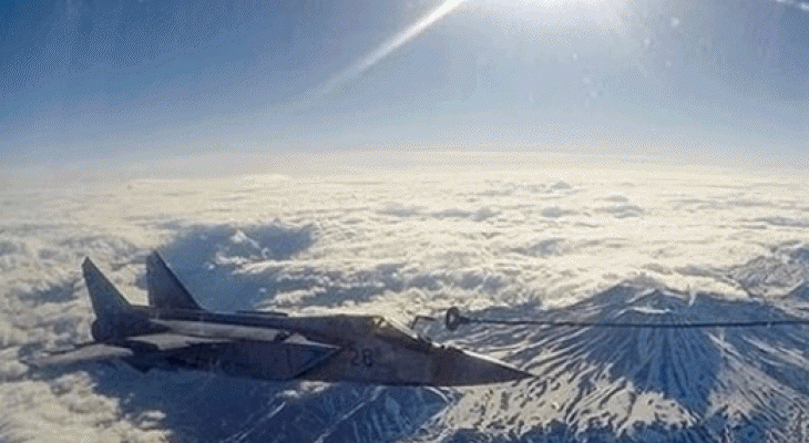 Странни маневри: Изтребители-прихващачи МиГ-31 прелетяха над цял Сибир, за да поразят цели на непозната местност