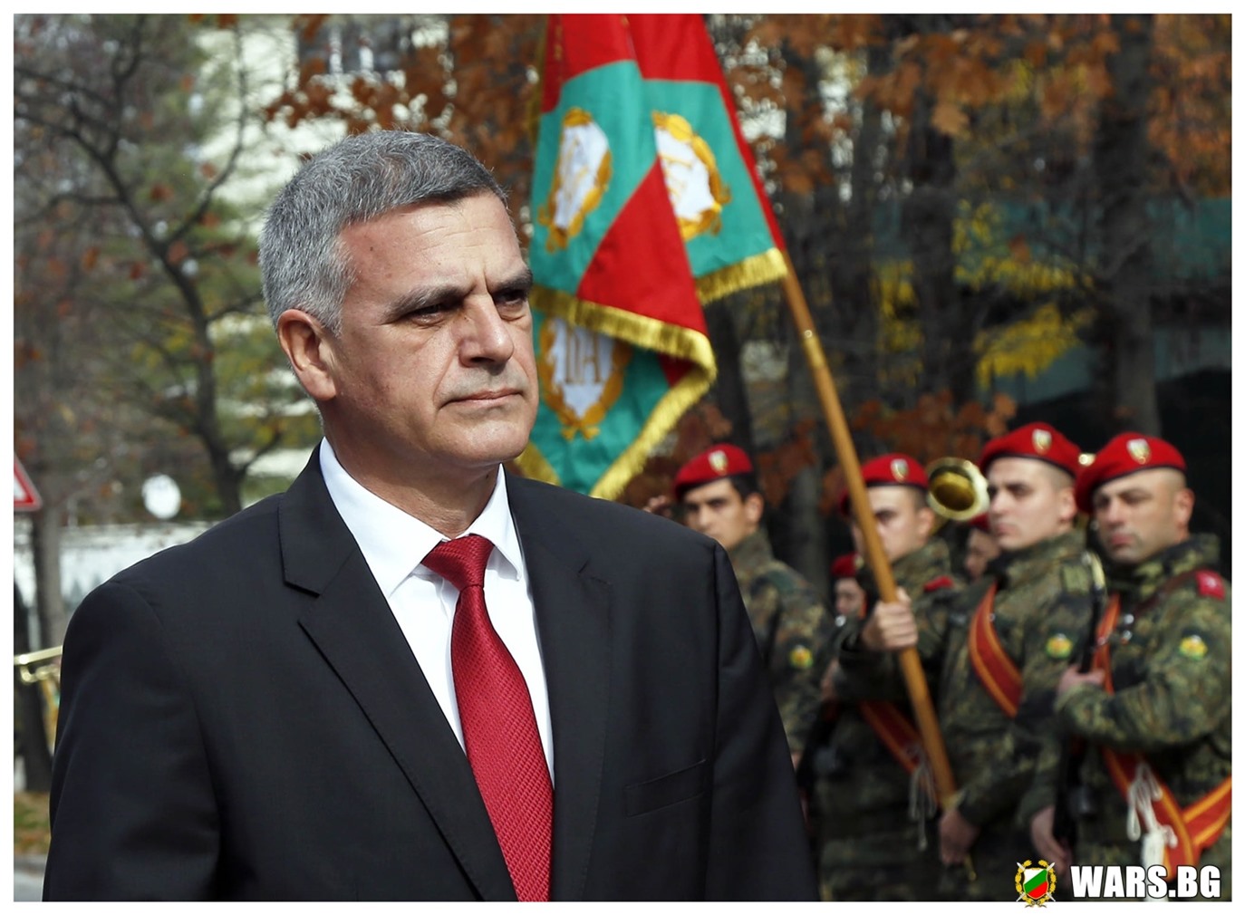 Янев: Нито един наш войник няма да участва в бойни действия без решение на НС или МС