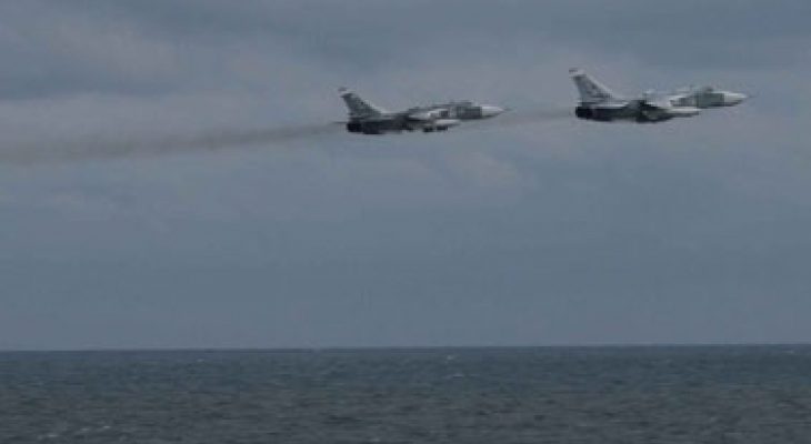 ЕКСКЛУЗИВНИ КАДРИ: Вижте как руски Су-24 изплашиха моряците на миненосеца Porter