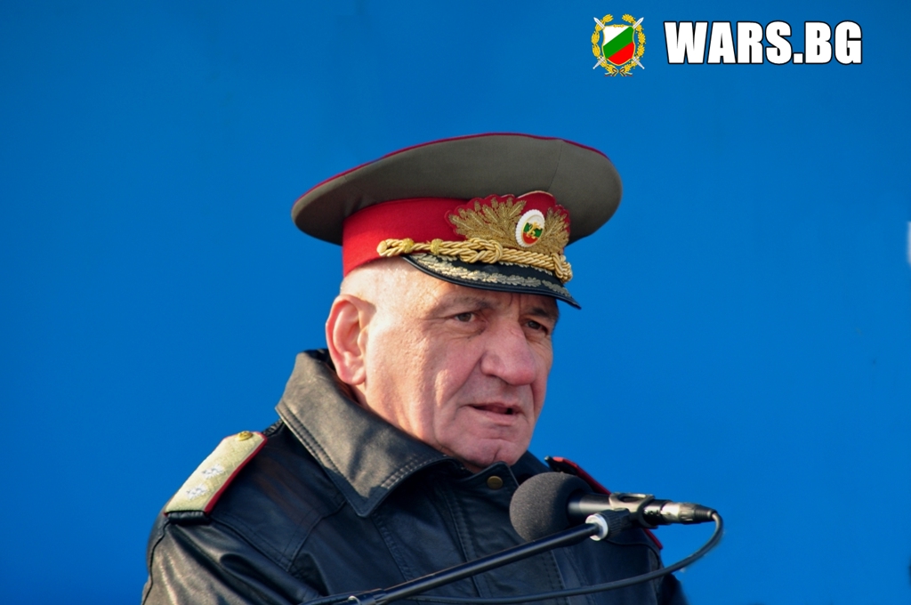 Голям процент от кандидатите за войници не могат да справят с теста по български език 