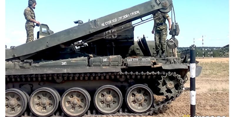 В руската армия поставиха нов рекорд: БРЭМ-80 извози половин танкова войска