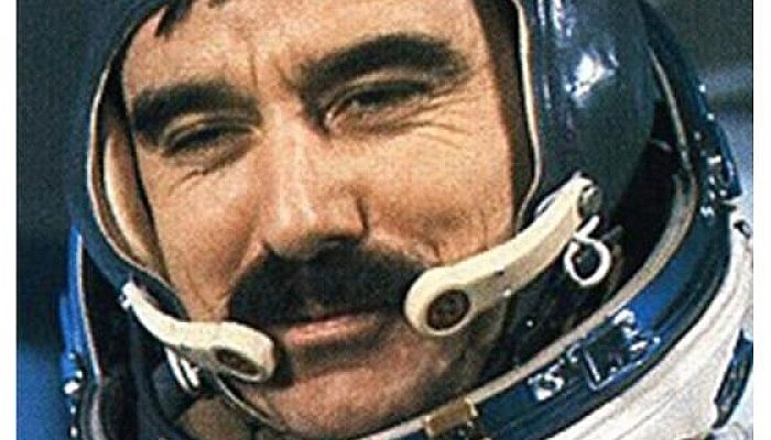 Човекът, който изведе България в Космоса