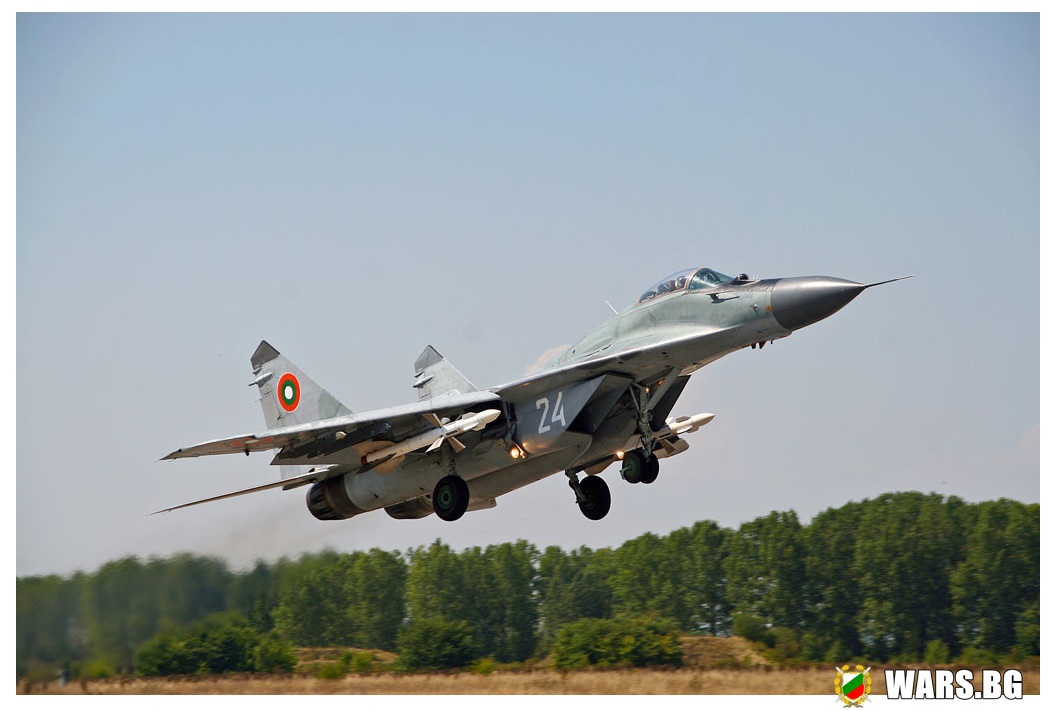 Как преди 30 години СССР ни подари 22 изтребителя МиГ-29